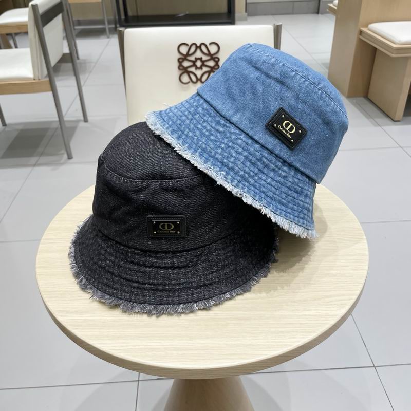 Dior hat 061002